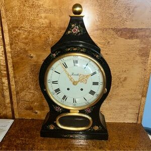 Decorative Zenith Neuchatel-style Pendulum clock